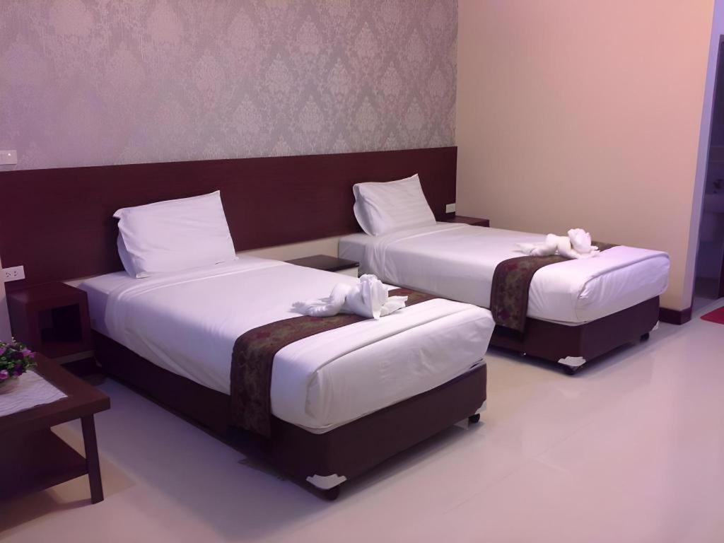 Le Parc Wangnang Hotel Фитсанулок Екстериор снимка