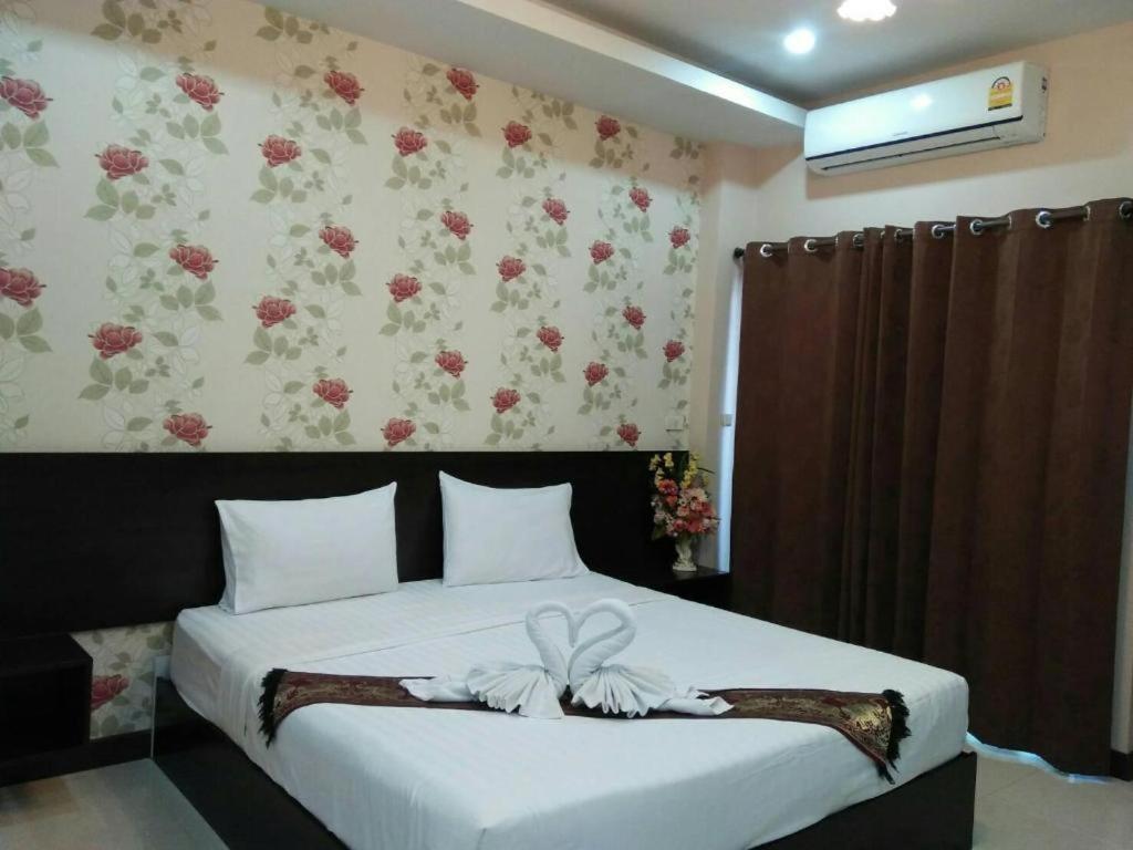 Le Parc Wangnang Hotel Фитсанулок Екстериор снимка