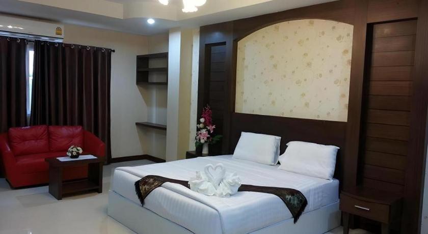 Le Parc Wangnang Hotel Фитсанулок Екстериор снимка