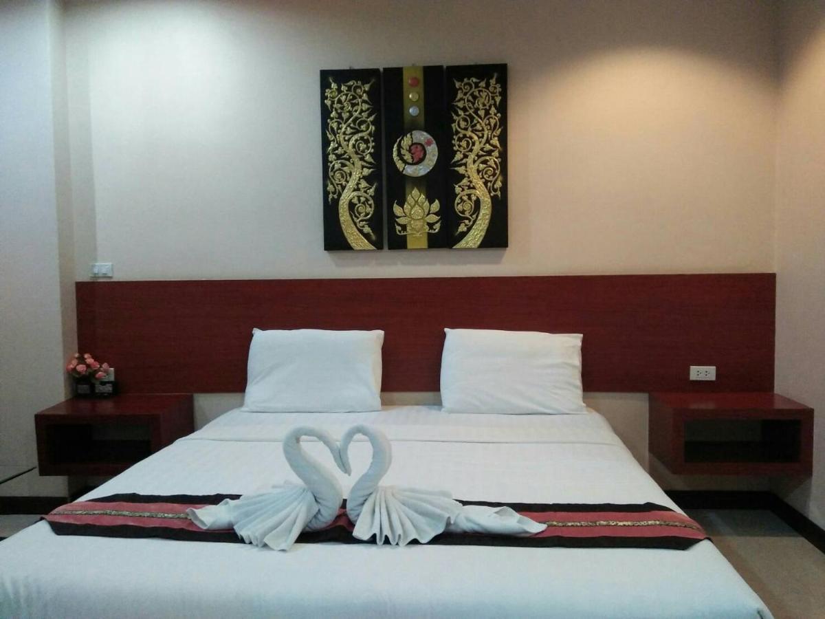 Le Parc Wangnang Hotel Фитсанулок Екстериор снимка