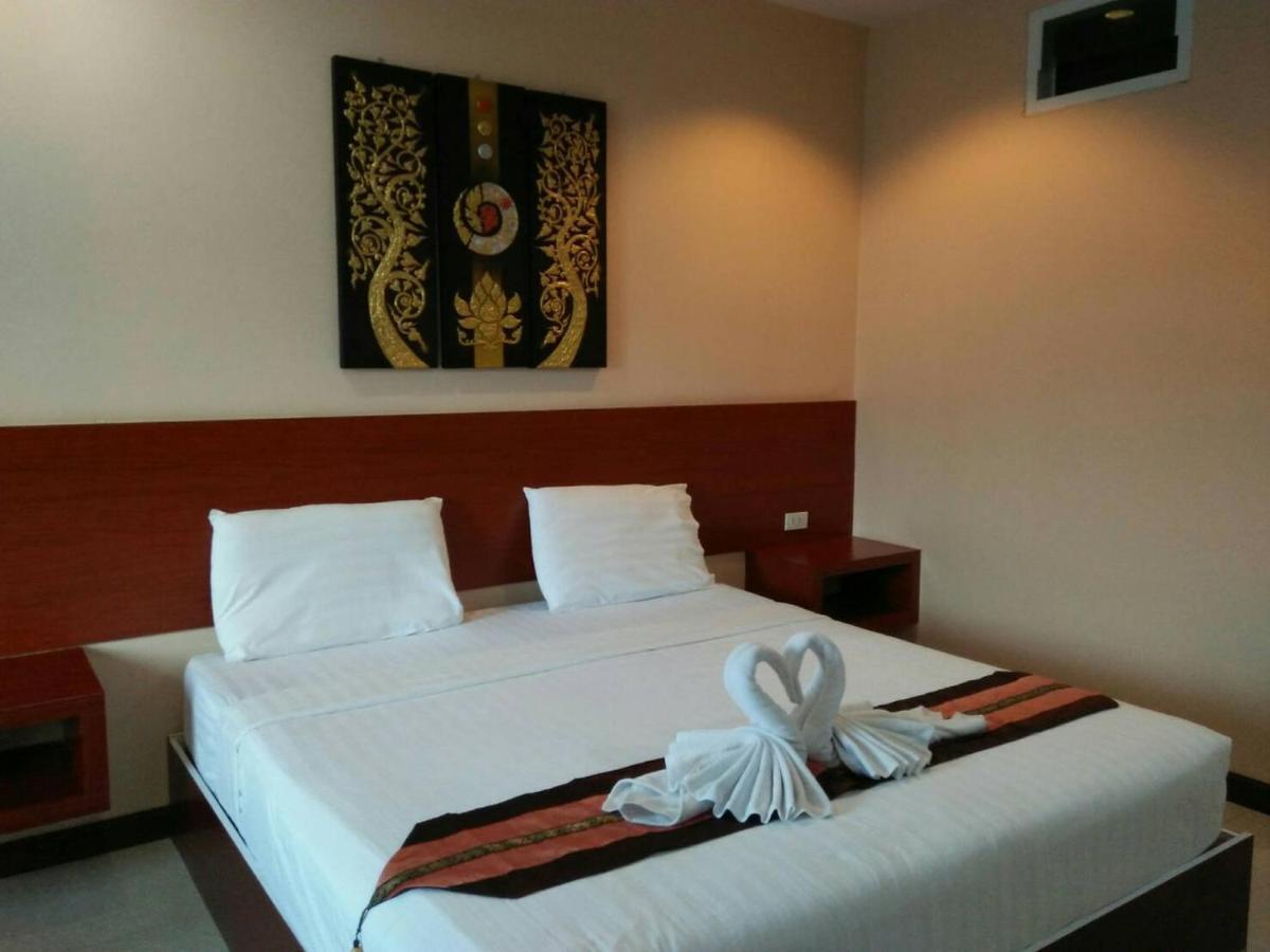 Le Parc Wangnang Hotel Фитсанулок Екстериор снимка