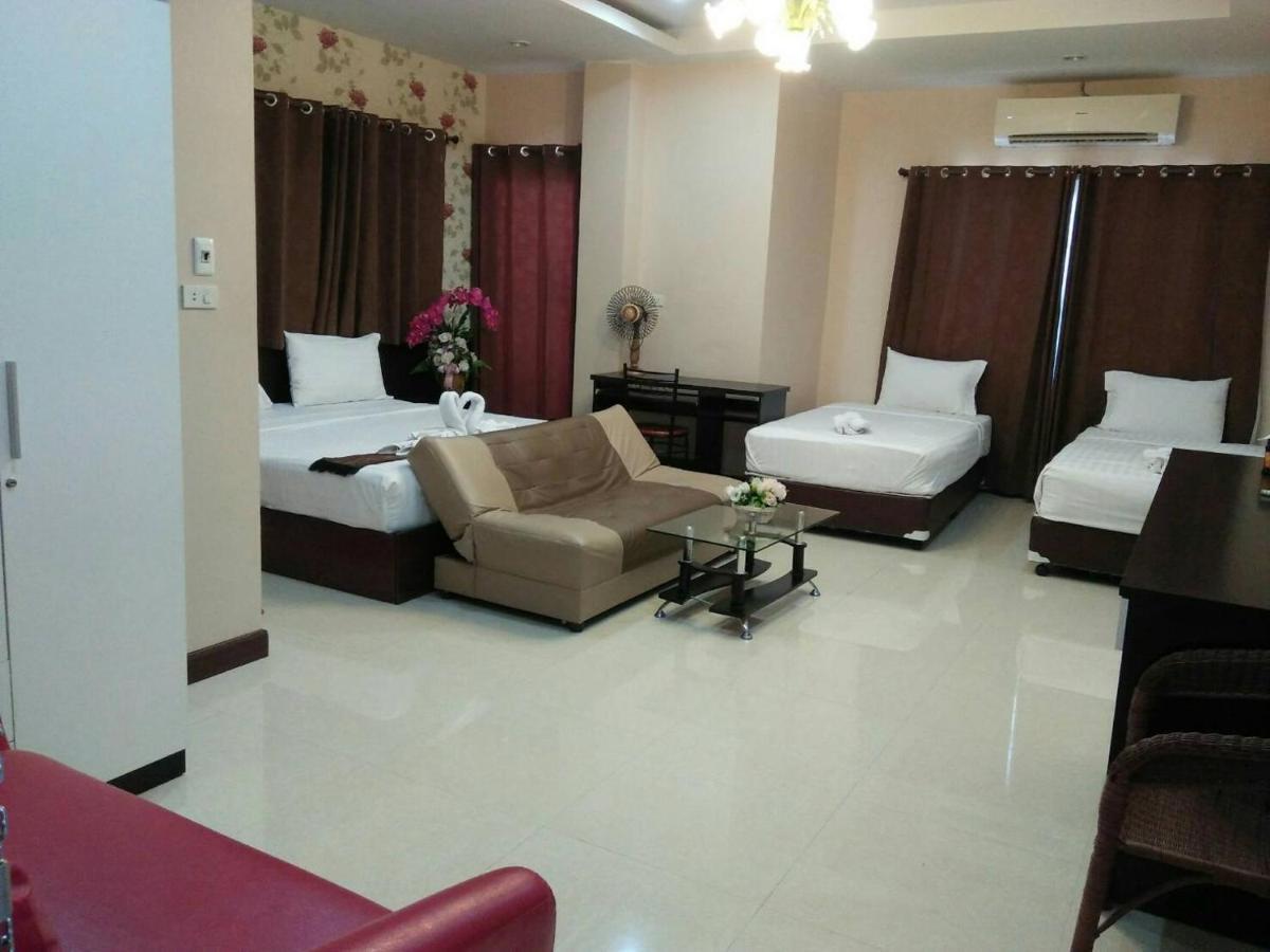 Le Parc Wangnang Hotel Фитсанулок Екстериор снимка